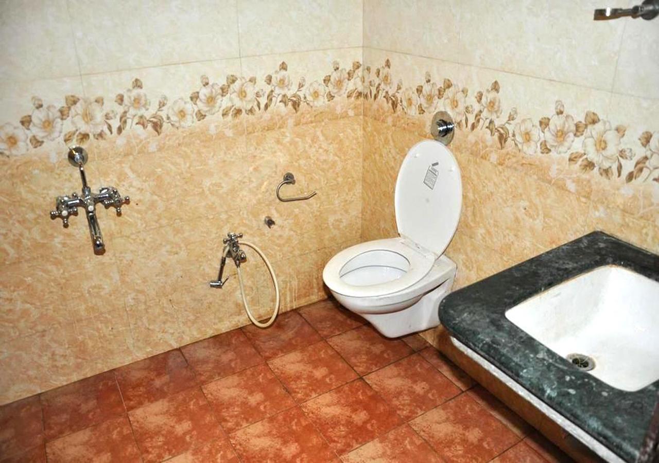 Hotel Three G Sirdi Kültér fotó