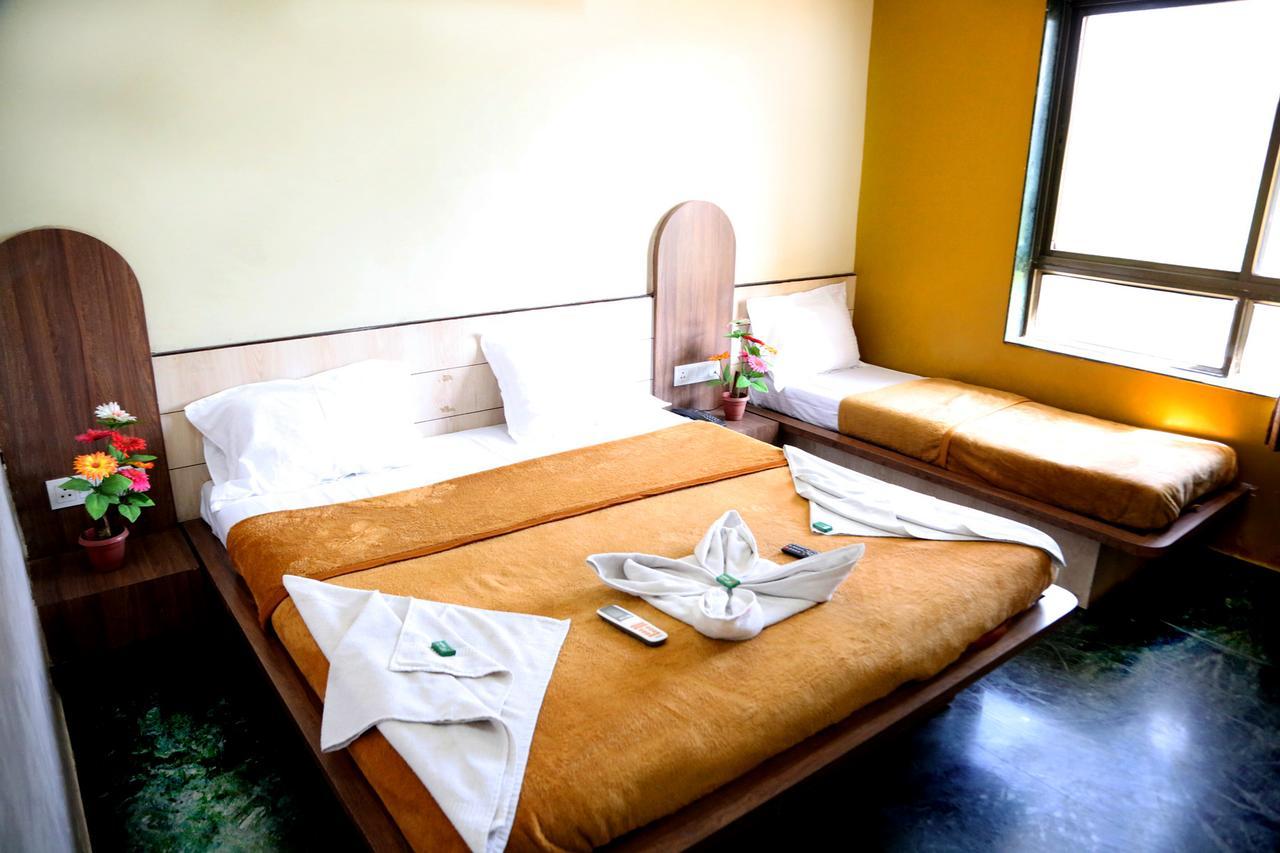 Hotel Three G Sirdi Kültér fotó